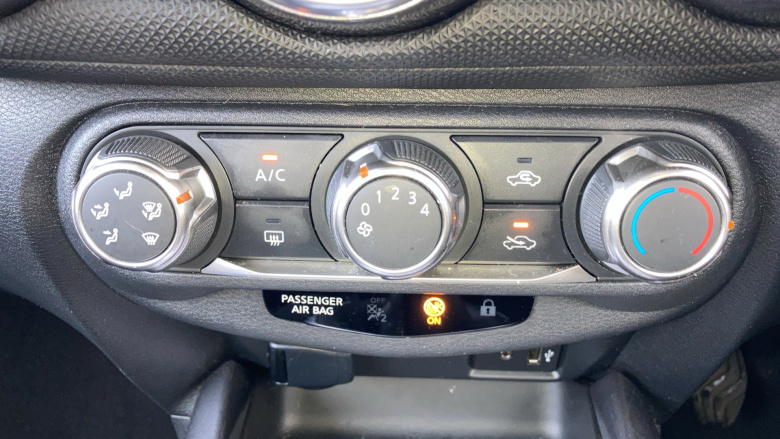 Nissan Juke 1.0 DiG-T 114 Visia 5dr Petrol Hatchback